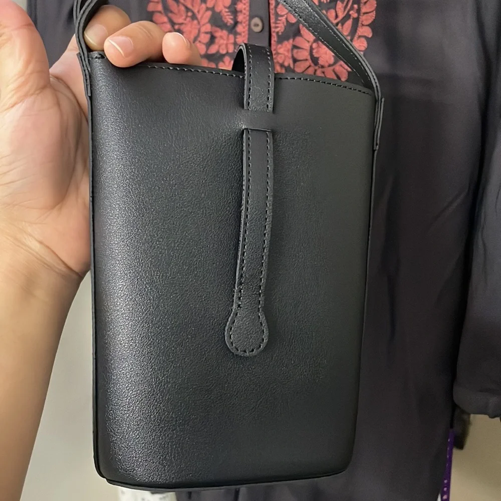 LOV Black Sling Bag | NWT - Picture 6 of 10